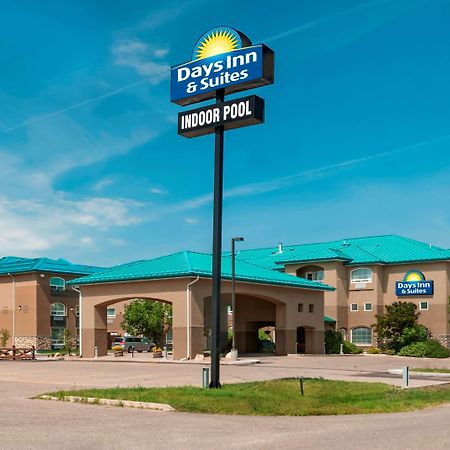 Days Inn & Suites By Wyndham Brandon Luaran gambar