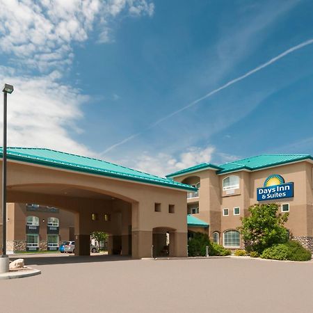 Days Inn & Suites By Wyndham Brandon Luaran gambar