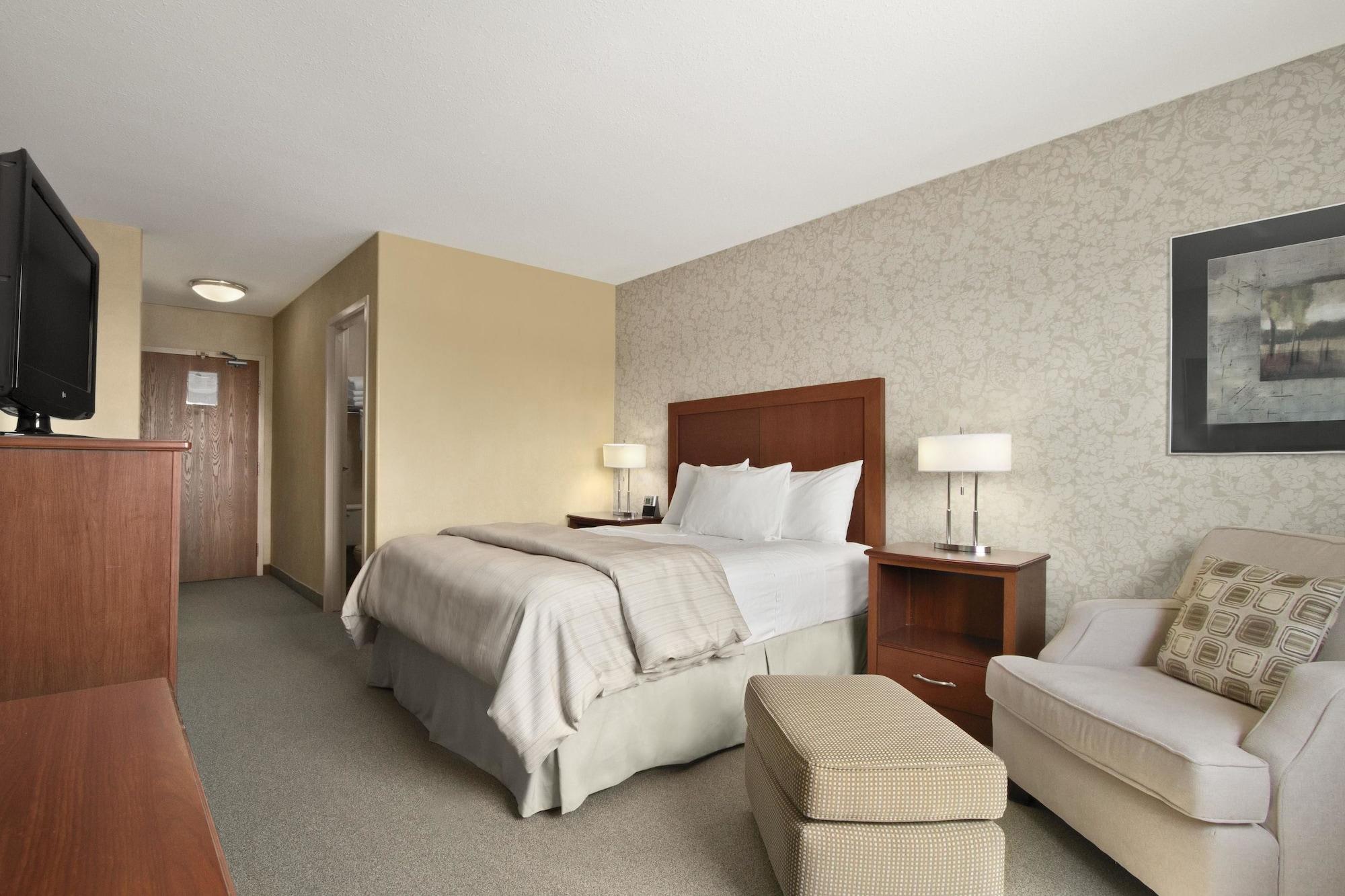 Days Inn & Suites By Wyndham Brandon Luaran gambar