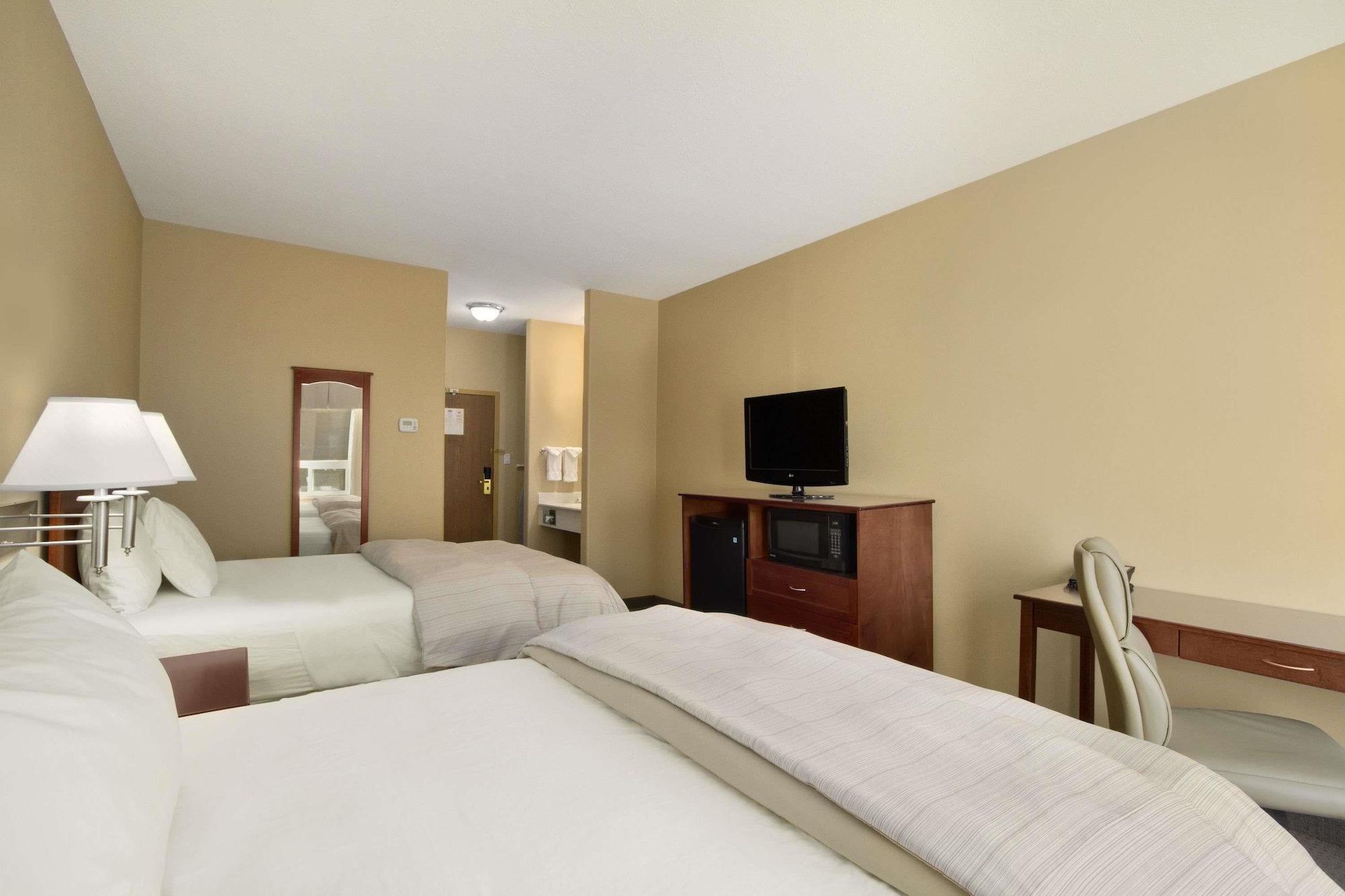 Days Inn & Suites By Wyndham Brandon Luaran gambar