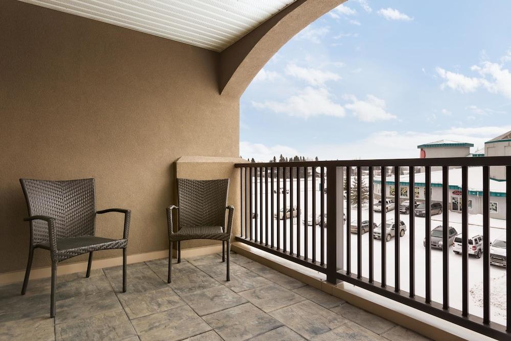 Days Inn & Suites By Wyndham Brandon Luaran gambar