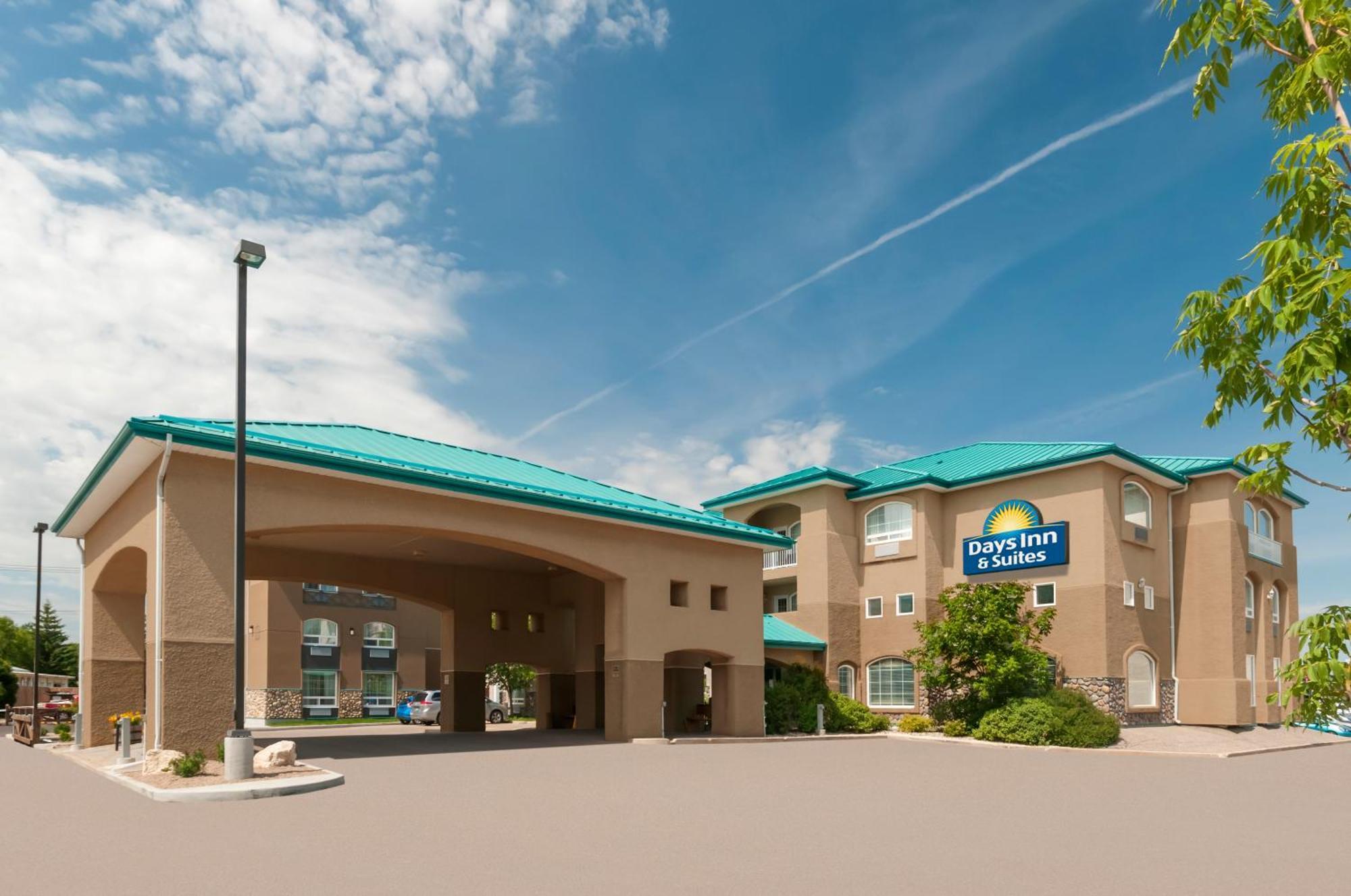 Days Inn & Suites By Wyndham Brandon Luaran gambar