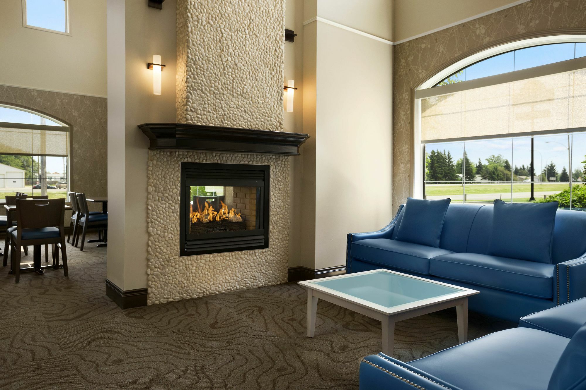 Days Inn & Suites By Wyndham Brandon Luaran gambar